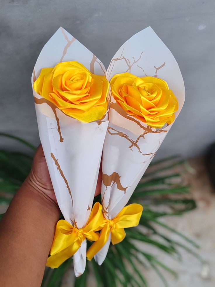 Luxury Sunshine Yellow Rose Bouquet ๐ผโจ | Elegant Artificial Flower Arrangement