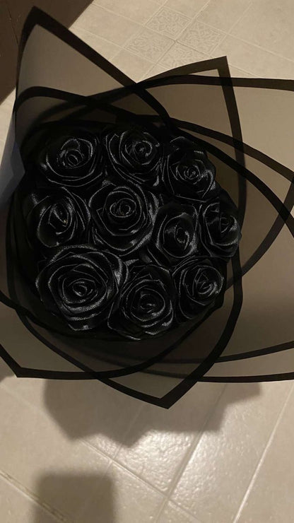 Black Flower Bouquet – Bold, Unique & Luxurious 🖤