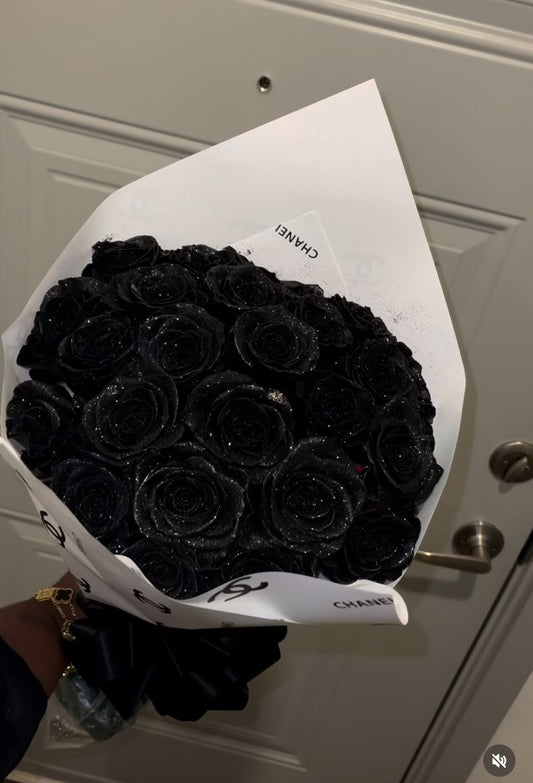 Black Flower Bouquet – Bold, Unique & Luxurious 🖤