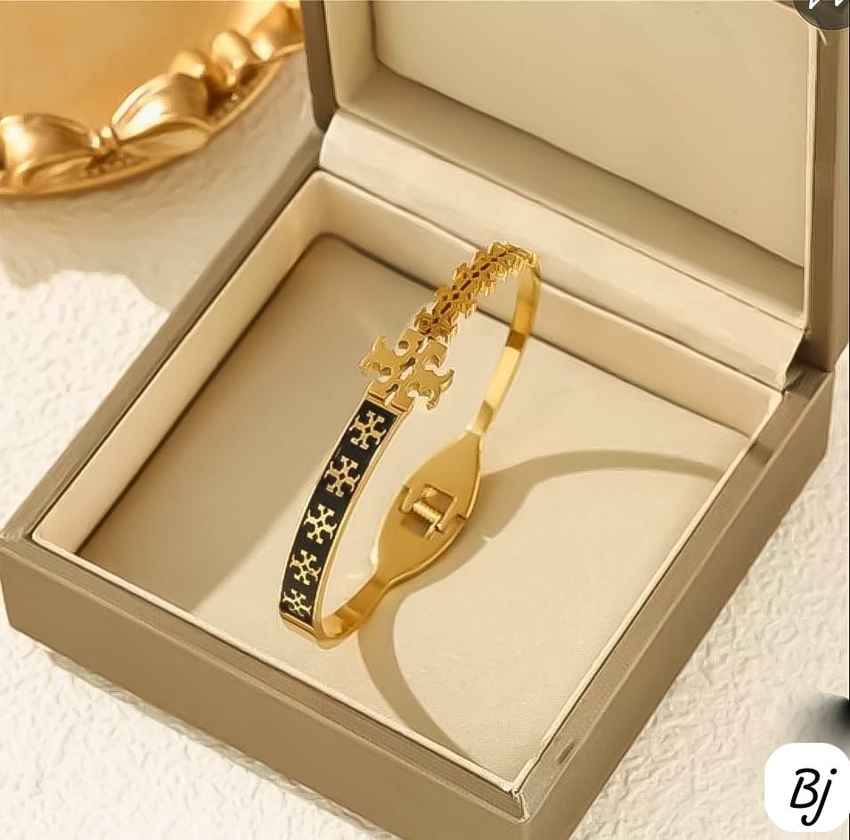 Fancy Beautiful Tory Burch Branded Stainless Steel Hand Cuffs For Her