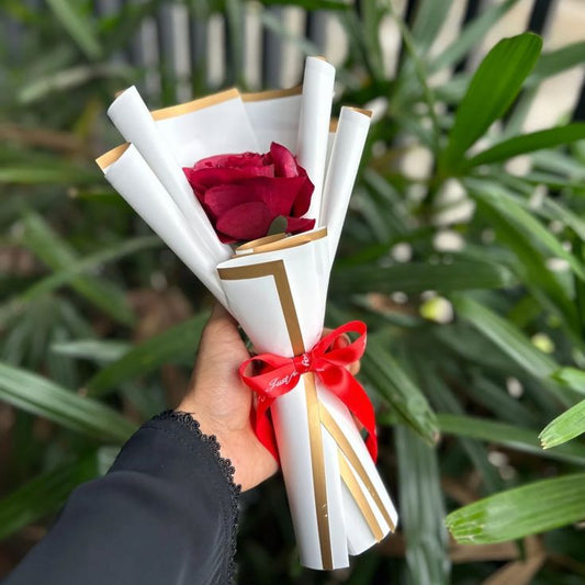 “Luxury Red Rose Bouquet with elegant wrapping – Valentine’s gift”